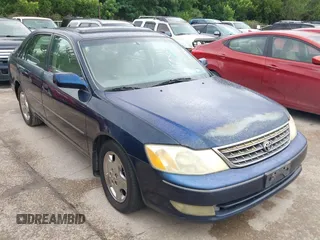 2004 Toyota Avalon XL with VIN 4T1BF28B04U352885, listed as a IAAI auction lot 42185821 with 282,186 mi miles. Bid and sale history available at carsss.com. Image 1.
