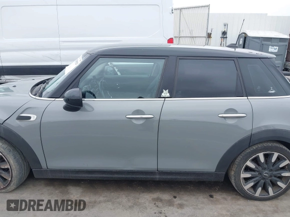 2015 MINI Hardtop 4 Door with VIN WMWXS5C57FT832162, listed as a IAAI auction lot 42159929 with 117,683 mi miles and . Bid and sale history available at DreamBid. Image 14.