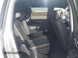 2023 Chevrolet Suburban Premier z VIN 1GNSKFKD5PR511819, wystawiony jako IAAI lot #41899310 z przebiegiem 40 355 mil mil oraz . Historia ofert i sprzedaży dostępna na DreamBid. Obrazek 8.