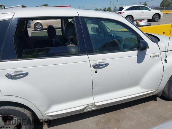 2002 Chrysler PT Cruiser Limited with VIN 3C8FY68B52T255775, listed as a IAAI auction lot 42636064 with 180,823 mi miles and . Bid and sale history available at DreamBid. Image 13.