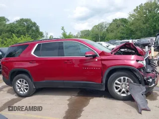 2020 Chevrolet Traverse LT Cloth z VIN 1GNEVGKW6LJ285438, wystawiony jako IAAI lot #42188972 z przebiegiem 53 628 mil mil oraz . Historia ofert i sprzedaży dostępna na DreamBid. Obrazek 13.