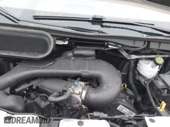 2018 Ford Transit z VIN 1FTYR2CM1JKA72172, wystawiony jako IAAI lot #41864907 z przebiegiem Nie podano mil oraz . Historia ofert i sprzedaży dostępna na DreamBid. Obrazek 10.
