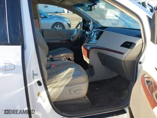 2013 Toyota Sienna XLE AAS with VIN 5TDYK3DC8DS402418, listed as a IAAI auction lot 41752030 with 193,390 mi miles. Bid and sale history available at carsss.com. Image 5.