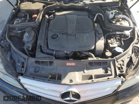 2013 Mercedes-Benz C 300 Sport z VIN WDDGF8AB7DR245588, wystawiony jako Copart lot #58091295 z przebiegiem 90 242 mil mil oraz Szkoda całkowita • Salvage title. Historia ofert i sprzedaży dostępna na DreamBid. Obrazek 11.