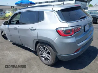 2018 Jeep Compass Latitude with VIN 3C4NJCBBXJT102753, listed as a IAAI auction lot 42379577 with 98,423 mi miles and . Bid and sale history available at DreamBid. Image 3.