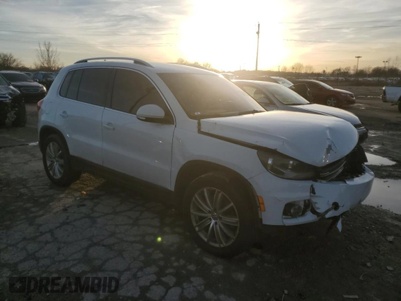 2014 Volkswagen Tiguan SEL с VIN WVGAV3AX2EW552280, выставлен на аукционе Copart как лот 85222224 с пробегом 109 761 миль миль и Списание • Salvage title. История ставок и продаж доступна на DreamBid. Изображение 4.