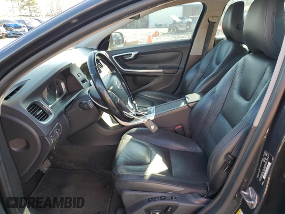 2014 Volvo S60 T5 with VIN YV1612FSXE1290142, listed as a Copart auction lot 85315824 with 111,492 mi miles and Salvage Title. Bid and sale history available at carsss.com. Image 7.