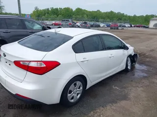 2015 Kia Forte LX with VIN KNAFX4A69F5306199, listed as a IAAI auction lot 42125781 with 116,788 mi miles and . Bid and sale history available at carsss.com. Image 4.