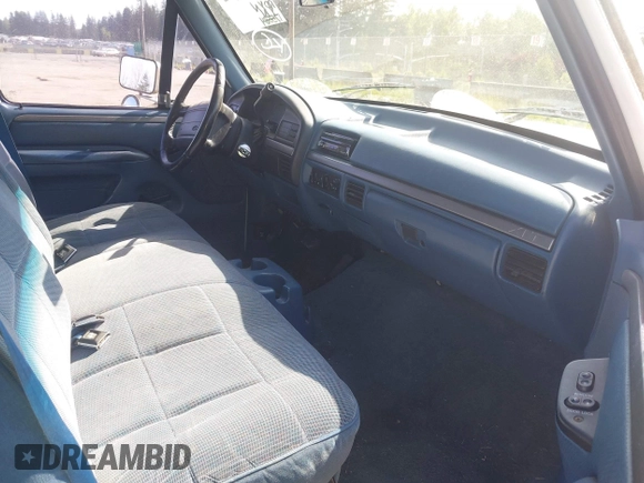 1994 Ford F-150 with VIN 1FTEF14H0RLA29827, listed as a IAAI auction lot 42195832 with 175,584 mi miles and . Bid and sale history available at DreamBid. Image 5.