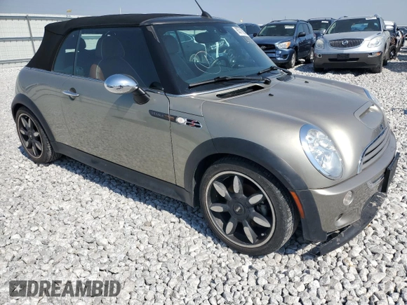 2008 MINI Convertible S z VIN WMWRH335X8TL96812, wystawiony jako Copart lot #85716254 z przebiegiem 50 204 mil mil oraz Szkoda całkowita • Salvage title. Historia ofert i sprzedaży dostępna na DreamBid. Obrazek 4.