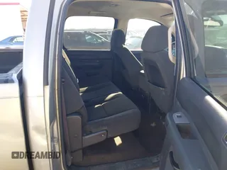 2008 GMC Sierra 1500 SLE1 z VIN 3GTEC13JX8G260212, wystawiony jako IAAI lot #41641592 z przebiegiem 186 365 mil mil oraz . Historia ofert i sprzedaży dostępna na DreamBid. Obrazek 8.