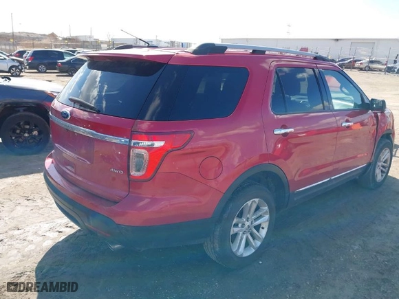 2012 Ford Explorer XLT with VIN 1FMHK8D80CGA39707, listed as a IAAI auction lot 41876039 with 204,789 mi miles. Bid and sale history available at carsss.com. Image 4.