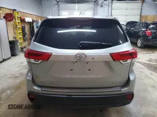 2018 Toyota Highlander SE with VIN 5TDJZRFHXJS846274, listed as a Copart auction lot 58130425 with 123,439 mi miles and Clean title. Bid and sale history available at DreamBid. Image 6.