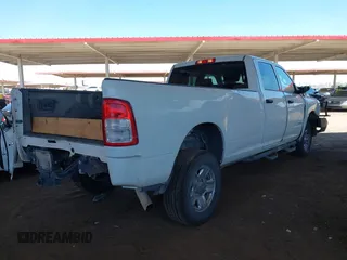 2020 Ram 2500 Tradesman z VIN 3C6UR5HJ2LG111495, wystawiony jako IAAI lot #42068717 z przebiegiem 172 052 mil mil oraz . Historia ofert i sprzedaży dostępna na DreamBid. Obrazek 4.