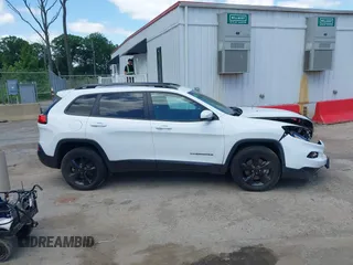 2018 Jeep Cherokee Limited with VIN 1C4PJMDX0JD514581, listed as a IAAI auction lot 42302202 with 34,133 mi miles and . Bid and sale history available at DreamBid. Image 13.