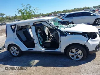 2018 Kia Soul with VIN KNDJN2A28J7583962, listed as a IAAI auction lot 41826688 with 1 mi miles. Bid and sale history available at carsss.com. Image 12.
