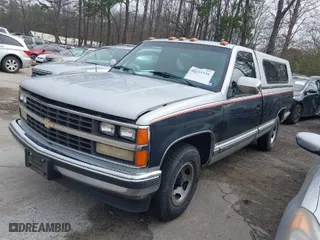 1989 Chevrolet C/K 1500 with VIN 1GCDC14K6KE204236, listed as a IAAI auction lot 41804316 with 174,241 mi miles. Bid and sale history available at carsss.com. Image 2.