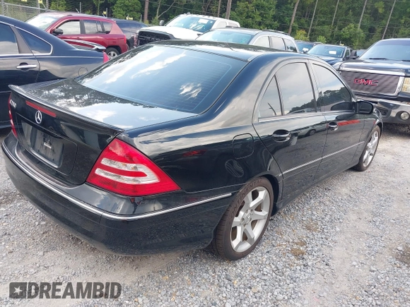 2007 Mercedes-Benz C 230 Sport с VIN WDBRF52H47E024464, выставлен на аукционе IAAI как лот 42542028 с пробегом 213 392 миль миль и . История ставок и продаж доступна на DreamBid. Изображение 4.