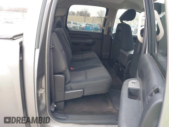 2013 Chevrolet Silverado 1500 LT with VIN 3GCPKSE73DG249856, listed as a IAAI auction lot 41973964 with 135,580 mi miles. Bid and sale history available at carsss.com. Image 8.