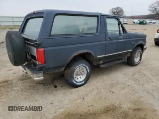 1994 Ford Bronco Custom with VIN 1FMEU15H7RLA18596, listed as a Copart auction lot 52549685 with Not Provided miles and Clean Title. Bid and sale history available at DreamBid. Image 3.