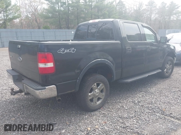 2004 Ford F-150 XLT with VIN 1FTPW14574KC57823, listed as a IAAI auction lot 42093482 with 88,564 mi miles. Bid and sale history available at carsss.com. Image 4.