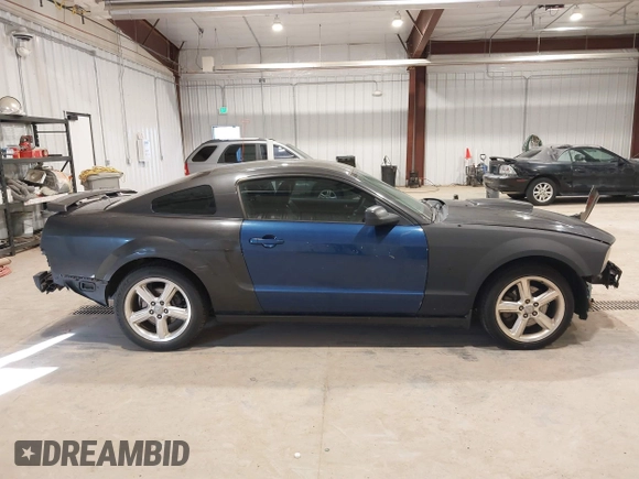 2008 Ford Mustang GT Deluxe with VIN 1ZVHT82H285206346, listed as a IAAI auction lot 41835440 with 116,750 mi miles and . Bid and sale history available at DreamBid. Image 14.