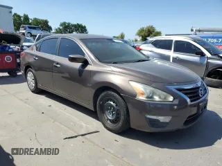 2013 Nissan Altima S with VIN 1N4AL3AP4DN519849, listed as a Copart auction lot 53166715 with 210,407 mi miles and Salvage Title. Bid and sale history available at DreamBid. Image 4.