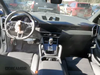 2020 Porsche Cayenne S z VIN WP1AB2AY0LDA28956, wystawiony jako Copart lot #71782972 z przebiegiem Nie podano mil oraz . Historia ofert i sprzedaży dostępna na DreamBid. Obrazek 8.