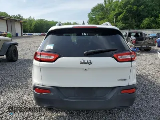 2017 Jeep Cherokee Latitude z VIN 1C4PJLCB6HW628924, wystawiony jako Copart lot #55154895 z przebiegiem 70 645 mil mil oraz Szkoda całkowita • Salvage title. Historia ofert i sprzedaży dostępna na DreamBid. Obrazek 6.