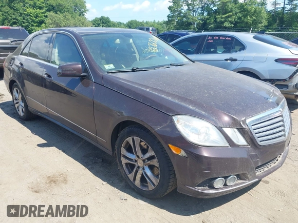 2010 Mercedes-Benz E 350 Luxury z VIN WDDHF8HB3AA180002, wystawiony jako IAAI lot #42760066 z przebiegiem 207 067 mil mil oraz . Historia ofert i sprzedaży dostępna na DreamBid. Obrazek 1.