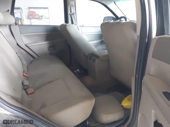 2006 Jeep Grand Cherokee Laredo with VIN 1J8GR48K76C280985, listed as a IAAI auction lot 42015127 with 257,358 mi miles. Bid and sale history available at carsss.com. Image 8.