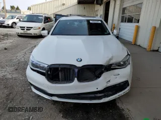 2018 BMW 7 Series ALPINA B7 xDrive with VIN WBA7F2C57JG424443, listed as a Copart auction lot 70809304 with 86,182 mi miles and Non Repairable. Bid and sale history available at carsss.com. Image 5.