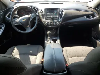 2018 Chevrolet Malibu LT z VIN 1G1ZD5ST0JF263970, wystawiony jako Copart lot #60376455 z przebiegiem 142 436 mil mil oraz Czysty tytuł • Clean title. Historia ofert i sprzedaży dostępna na DreamBid. Obrazek 8.