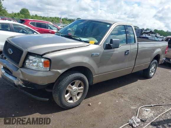 2004 Ford F-150 XL z VIN 1FTRF12W04NC41949, wystawiony jako IAAI lot #42251934 z przebiegiem Nie podano mil oraz . Historia ofert i sprzedaży dostępna na DreamBid. Obrazek 17.