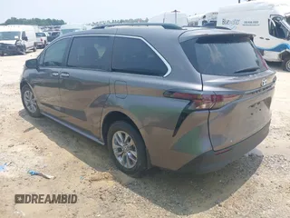 2024 Toyota Sienna XLE z VIN 5TDYRKEC4RS204737, wystawiony jako IAAI lot #40218275 z przebiegiem 336 mil mil oraz . Historia ofert i sprzedaży dostępna na DreamBid. Obrazek 3.