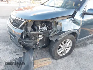 2015 Kia Sorento LX with VIN 5XYKT3A69FG607845, listed as a IAAI auction lot 40806894 with 102,416 mi miles and . Bid and sale history available at DreamBid. Image 6.