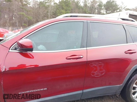 2019 Jeep Cherokee Latitude Plus with VIN 1C4PJLLBXKD278488, listed as a IAAI auction lot 41750218 with 83,203 mi miles. Bid and sale history available at carsss.com. Image 15.