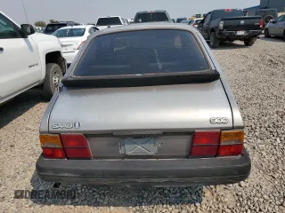 1987 Saab 900 z VIN YS3AR35J5H3010183, wystawiony jako Copart lot #70003404 z przebiegiem 138 740 mil mil oraz Czysty tytuł • Clean title. Historia ofert i sprzedaży dostępna na DreamBid. Obrazek 6.