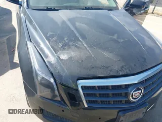 2013 Cadillac ATS z VIN 1G6AA5RA8D0139683, wystawiony jako IAAI lot #42410090 z przebiegiem 127 323 mil mil oraz . Historia ofert i sprzedaży dostępna na DreamBid. Obrazek 6.