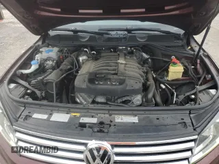 2017 Volkswagen Touareg Wolfsburg Edition с VIN WVGRF7BPXHD005361, выставлен на аукционе Copart как лот 59959415 с пробегом 24 982 миль миль и Списание • Salvage title. История ставок и продаж доступна на DreamBid. Изображение 12.