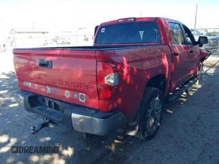 2015 Toyota Tundra SR5 z VIN 5TFEM5F15FX088292, wystawiony jako IAAI lot #41410271 z przebiegiem 128 292 mil mil oraz . Historia ofert i sprzedaży dostępna na DreamBid. Obrazek 4.