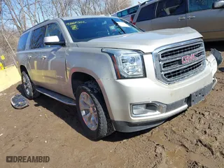 2016 GMC Yukon XL SLE with VIN 1GKS2FKC9GR458451, listed as a IAAI auction lot 41664562 with 196,400 mi miles. Bid and sale history available at carsss.com. Image 1.