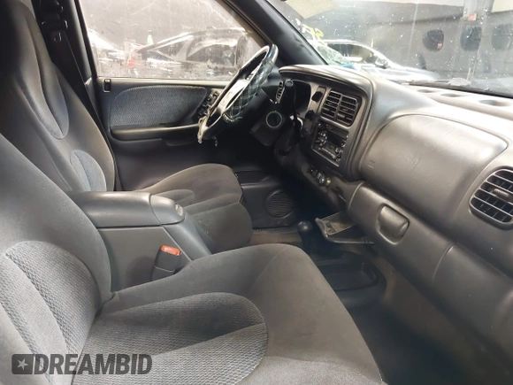 2000 Dodge Durango with VIN 1B4HS28N0YF279416, listed as a IAAI auction lot 41767387 with 157,649 mi miles and . Bid and sale history available at DreamBid. Image 5.