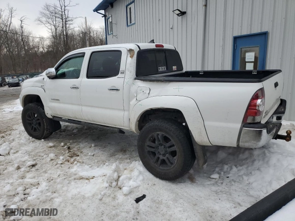 2015 Toyota Tacoma with VIN 3TMLU4EN8FM183988, listed as a Copart auction lot 44211605 with 90,205 mi miles and Salvage Title. Bid and sale history available at carsss.com. Image 2.