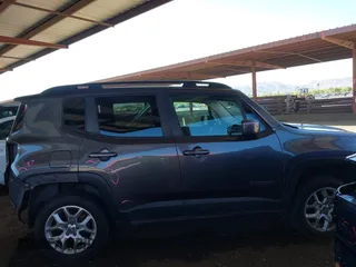 2017 Jeep Renegade Latitude with VIN ZACCJBBB9HPE88147, listed as a IAAI auction lot 42313592 with 136,111 mi miles and . Bid and sale history available at DreamBid. Image 14.