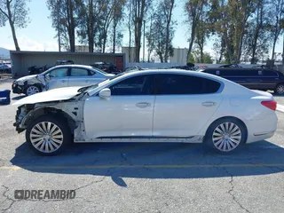2015 Kia K900 Premium with VIN KNALU4D46F6027616, listed as a IAAI auction lot 41702945 with 70,392 mi miles. Bid and sale history available at carsss.com. Image 15.