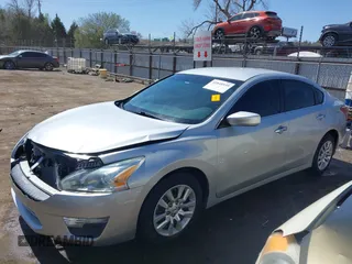 2013 Nissan Altima SV with VIN 1N4AL3AP4DN539082, listed as a IAAI auction lot 41848939 with 142,294 mi miles and . Bid and sale history available at carsss.com. Image 15.