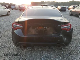 2019 Toyota 86 GT z VIN JF1ZNAE10K9702629, wystawiony jako Copart lot #43239885 z przebiegiem 72 261 mil mil oraz Szkoda całkowita • Salvage title. Historia ofert i sprzedaży dostępna na DreamBid. Obrazek 6.
