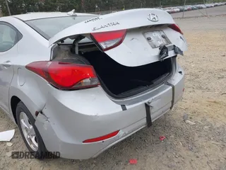 2015 Hyundai Elantra SE z VIN 5NPDH4AE2FH651542, wystawiony jako IAAI lot #42085090 z przebiegiem 168 210 mil mil oraz . Historia ofert i sprzedaży dostępna na DreamBid. Obrazek 12.