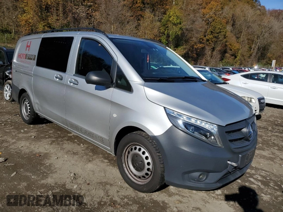 2018 Mercedes-Benz Metris Cargo with VIN WD3PG2EAXJ3419023, listed as a Copart auction lot 72775563 with 37,591 mi miles and . Bid and sale history available at carsss.com. Image 4.